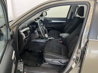 Toyota Hilux Active 2.8 150kW