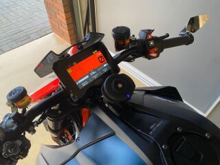 KTM 1290 Super Duke R V-twin 132kW