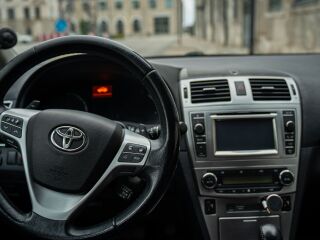 Toyota Avensis 1.8 108кВ