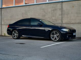 BMW 520 M-Sportpakett Shadowline xDrive LCI 2.0 B47 140kW