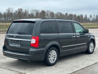Lancia Voyager STOW&GO Exclusive Edition 2.8 CRD 120kW