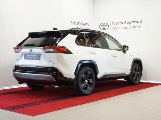 Toyota RAV4 Style + Technology Style pakett 2.5 131kW
