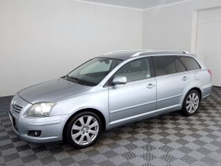 Toyota Avensis Linea Sol Facelift 2.0 108kW