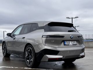 BMW iX xDrive 40 Sportpakett 102kW