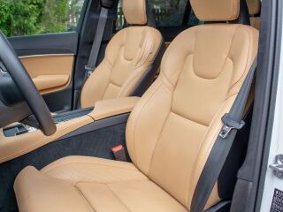 Volvo XC90 7s MY24 Ultimate Bright Xenium Intelli PRO Wn 2.0 B5 KERS MHEV Kerghübriid 183кВ