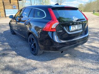 Volvo V60 MOMENTUM 2.0 D 120kW