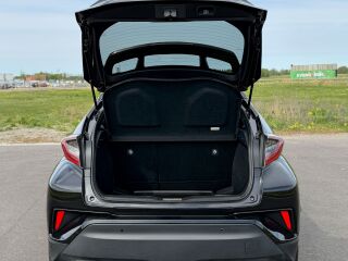 Toyota C-HR Luxury Plus 1.8 72кВ