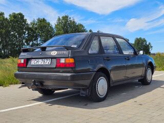 Volvo 440 GL 1.7 64kW