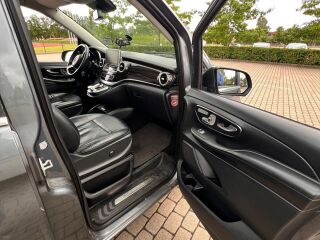 Mercedes-Benz V 220
