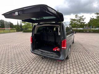 Mercedes-Benz V 220