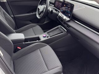 Volkswagen T-Roc Life 1.5 eTSI 85кВ