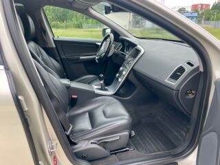 Volvo XC60 Classic Summum AWD 2.4 D4 140kW