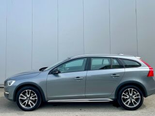 Volvo V60 Cross Country AWD Summum 2.4 D4 140kW