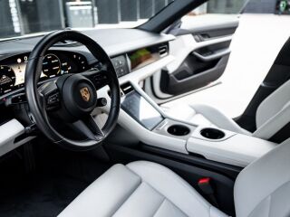 Porsche Taycan 4S Perfomance Battery Plus 420kW