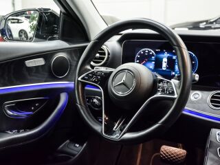 Mercedes-Benz E 220 4MATIC 2.0 143kW