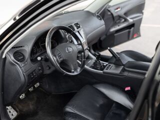 Lexus IS 220 s 2.2 130kW