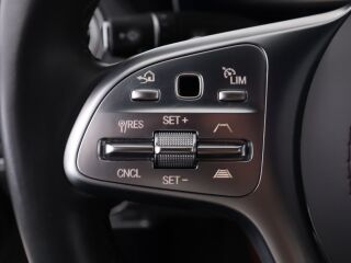 Mercedes-Benz Mercedes-Maybach 560 4Matic 4.0 V8 345kW