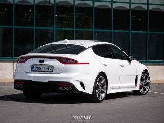 Kia Stinger 3.3 269кВ