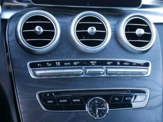 Mercedes-Benz C 350 Luxury Avantgarde 2.0 205kW