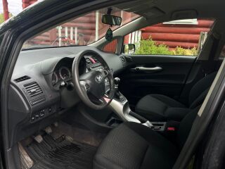 Toyota Auris 1.6 97kW