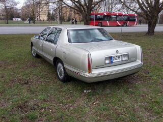 Cadillac DeVille 4.6 V8 205kW