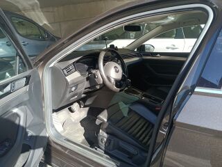 Volkswagen Passat 2.0 140kW