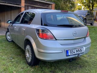 Opel Astra 1.6 85кВ