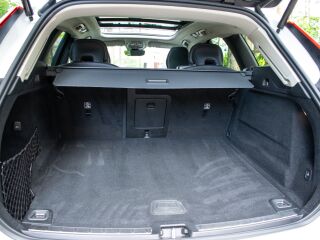 Volvo XC60 AWD Bright PLUS Intelli Safe Wntr 2.0 B4 MHEV Kerghübriid 145кВ