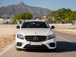 Mercedes-Benz E 220 4MATIC AMG Night Package 2.0 143kW