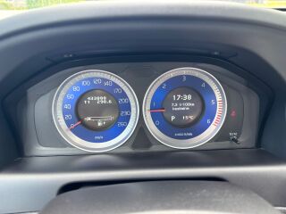 Volvo XC60 R-Design 2.4 D5 158kW
