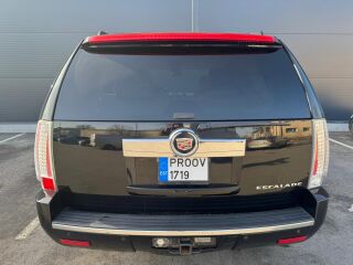 Cadillac Escalade Luxury 6.2 301kW