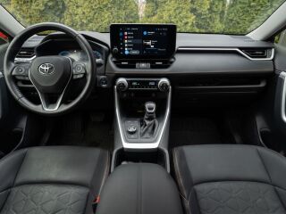 Toyota RAV4 Adventure 2.5 131кВ