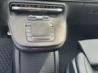 Mercedes-Benz V 300 2.0 174kW