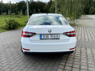 Skoda Superb Laurin & Klement 2.0 140кВ