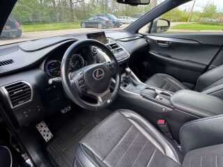 Lexus NX 300h F-SPORT 2.5 114kW