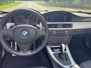 BMW 325 3.0 145kW