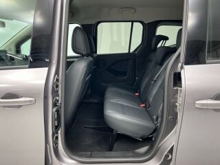 Mercedes-Benz T 180 1.5 R4 85kW