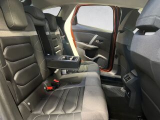 Citroen C4 Shine PureTech 130 1.2 96kW