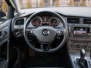 Volkswagen Golf 1.2 77кВ