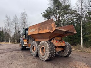 Case 330B 260kW