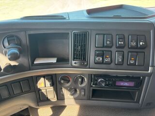 Volvo FM X 330 6x2 248kW