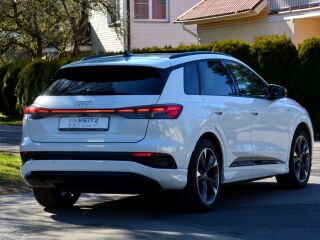 Audi Q4 e-tron S-Line / Competition 125kW