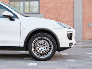 Porsche Cayenne 3.0 V6 TDI 193кВ