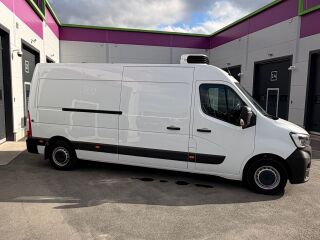 Renault Master Carrier Xarios 300 2.3 100kW