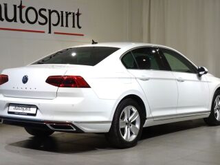 Volkswagen Passat FaceLift Executive TSi ATM 1.5 R4 110kW
