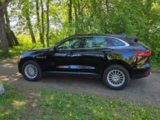Jaguar F-Pace MY2017 / 4x4 / Meridian 2.0 R4 132kW