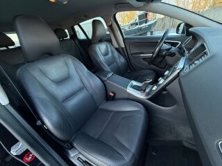 Volvo V60 Momentum Facelift EU6 2.0 R4 D4 TDI 140kW