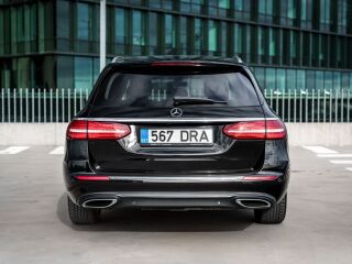 Mercedes-Benz E 200 Avantgarde Widescreen 1.6 R4 OM654 DOHC 118kW