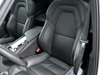 Volvo XC90 AWD 4C H&K ULTIMATE BRIGHT XENIUM INTELLI SAF 2.0 B5 Mild Hybrid Diesel 183kW