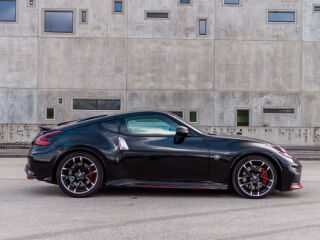 Nissan 370Z Nismo v2 3.7 253kW